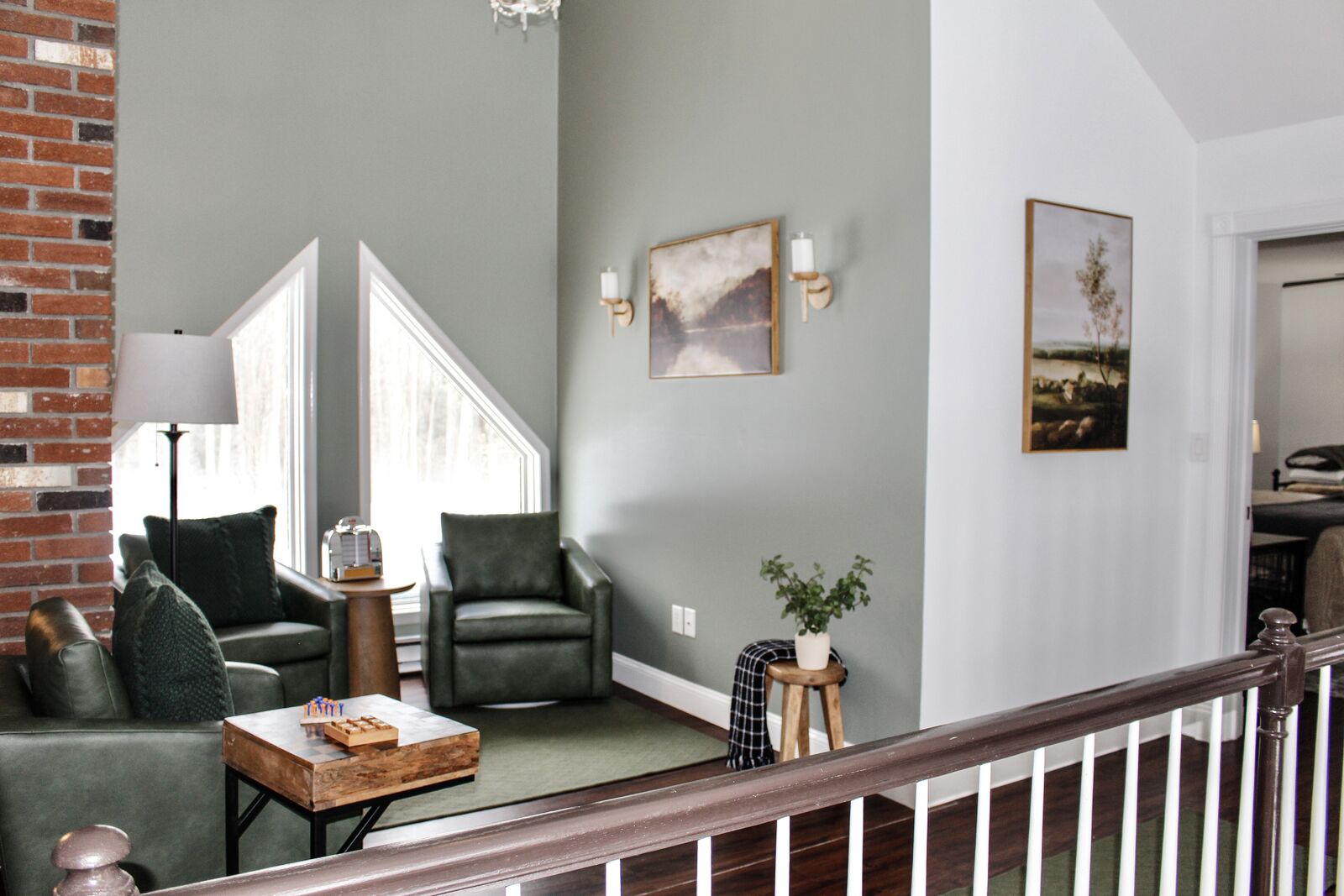 Upper loft landing