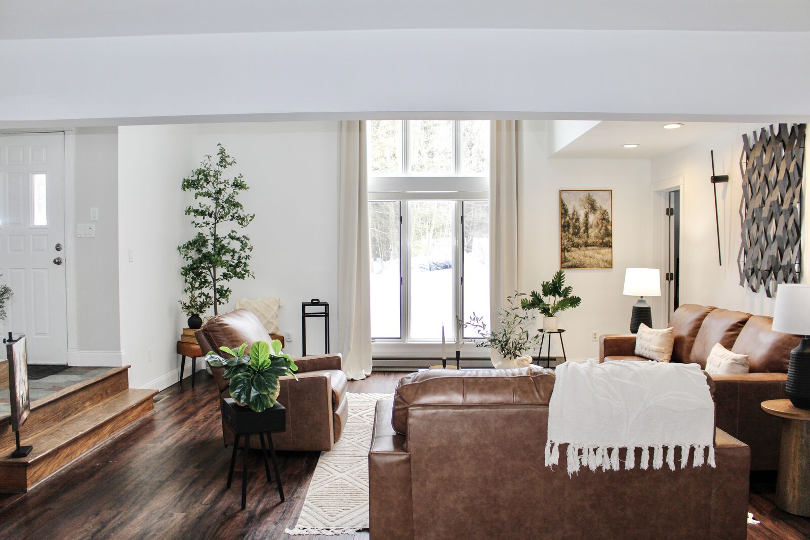 Upper sitting area